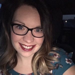 Meet your Posher, Alissa